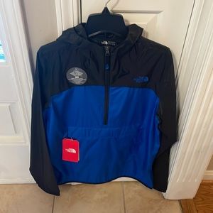 XL NWT youth boys north face wind breaker
